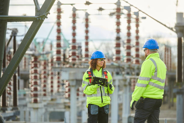 Best Circuit Breaker Repair  in Walled Lake, MI
